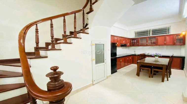 Cho thuê làm VP, kinh doanh online, ở nhóm 9n, hoặc hộ GĐ nhà Vũ Tông Phan 4T, 36m2, 5N, 15 Tr